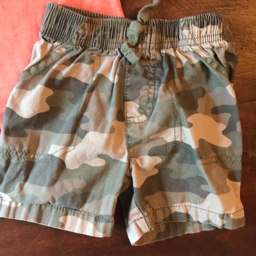 Onsie & Short Set 12Mo. - Picture 3 of 4